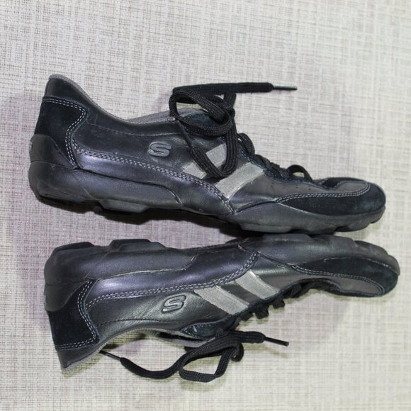 Sketchers Size 7.5 Black Leather Upper Sneakers - Picture 4 of 6
